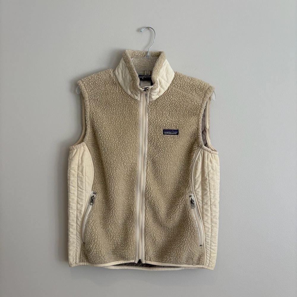 Patagonia Beige and Cream Fleece Vest